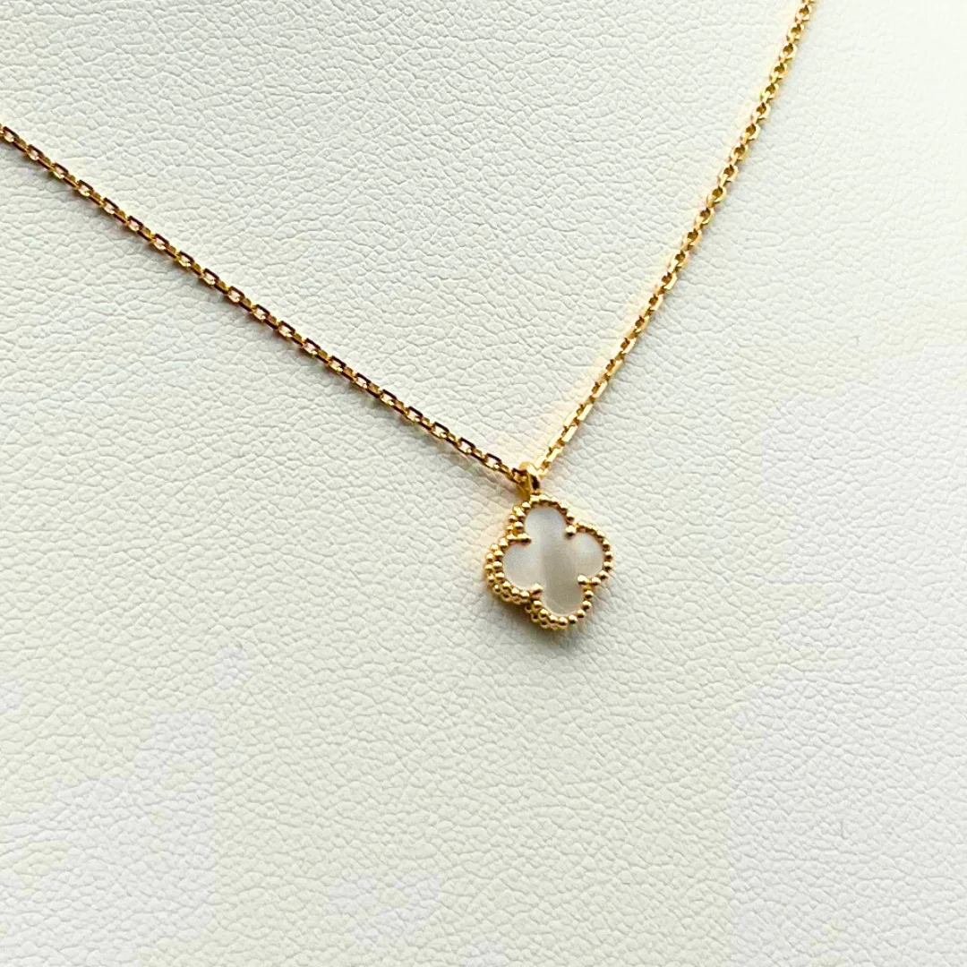 Van Cleef & Arpels Sweet Alhambra Pendant Mother-Of-Pearl 18K Yellow Gold - Image 3