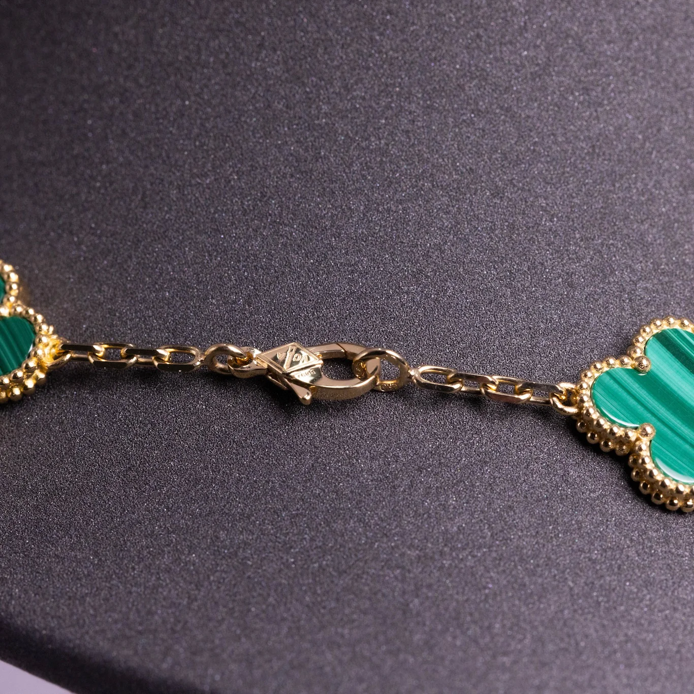 Van Cleef & Arpels Vintage Alhambra Necklace 10 Motifs Malachite 18K Yellow Gold - Image 6